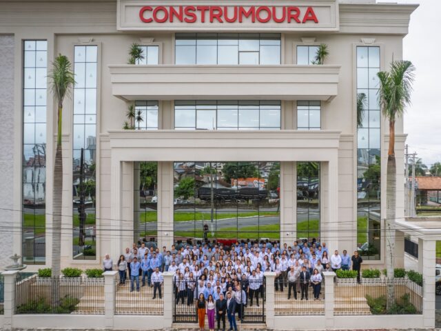 Construmoura 32 anos de história